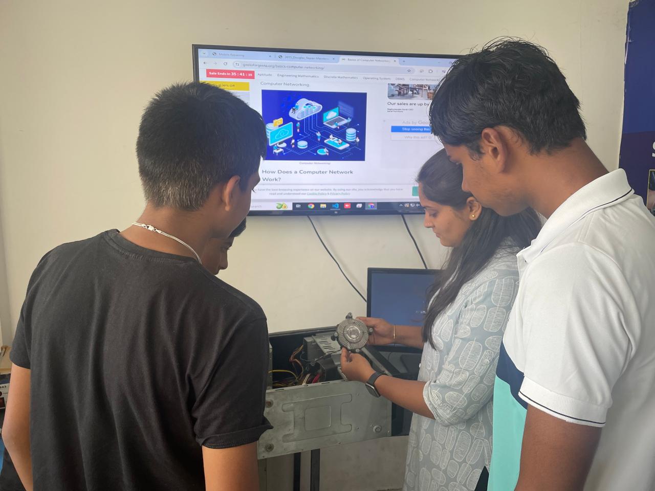 Hardware components identification training