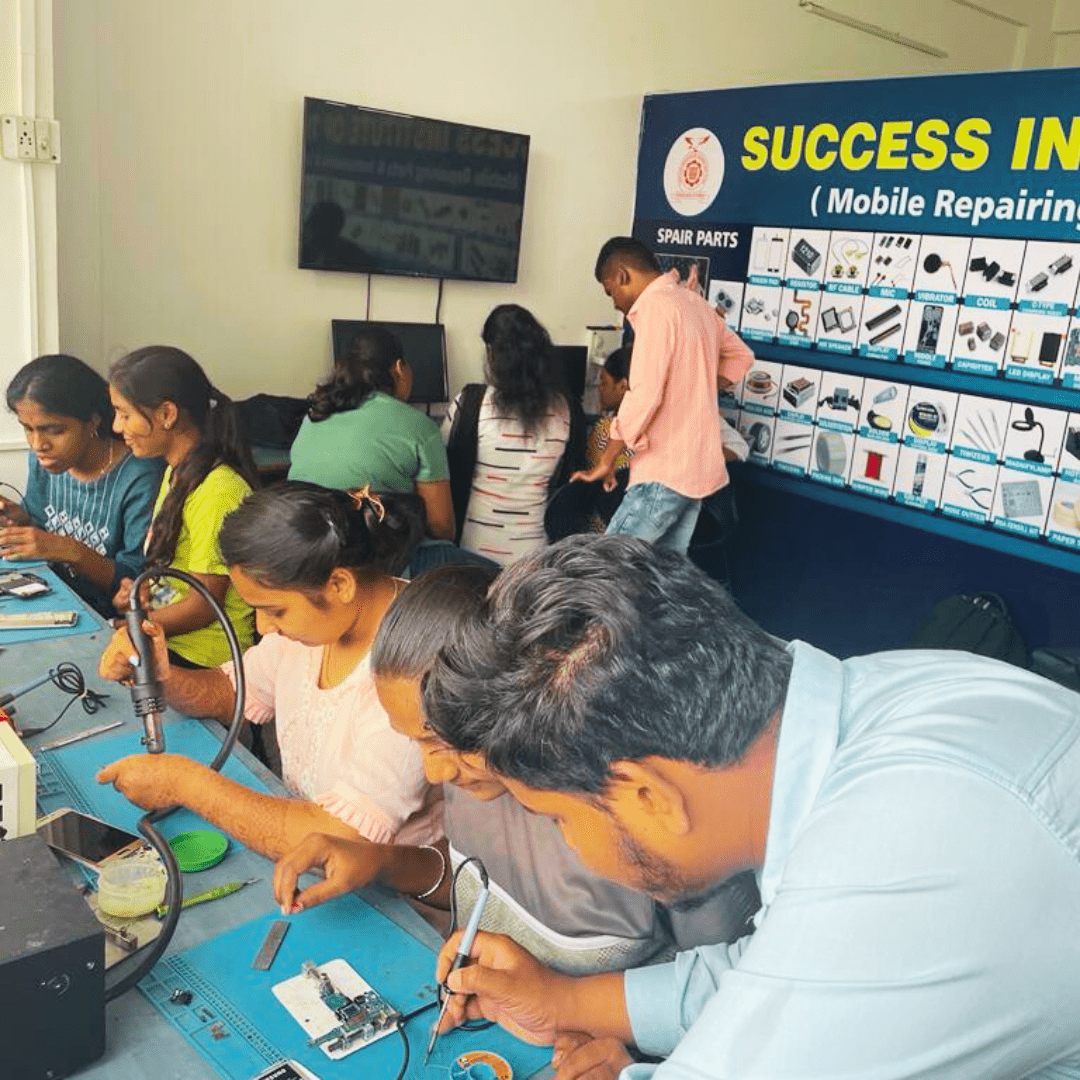 Mobile repair training session with instructor